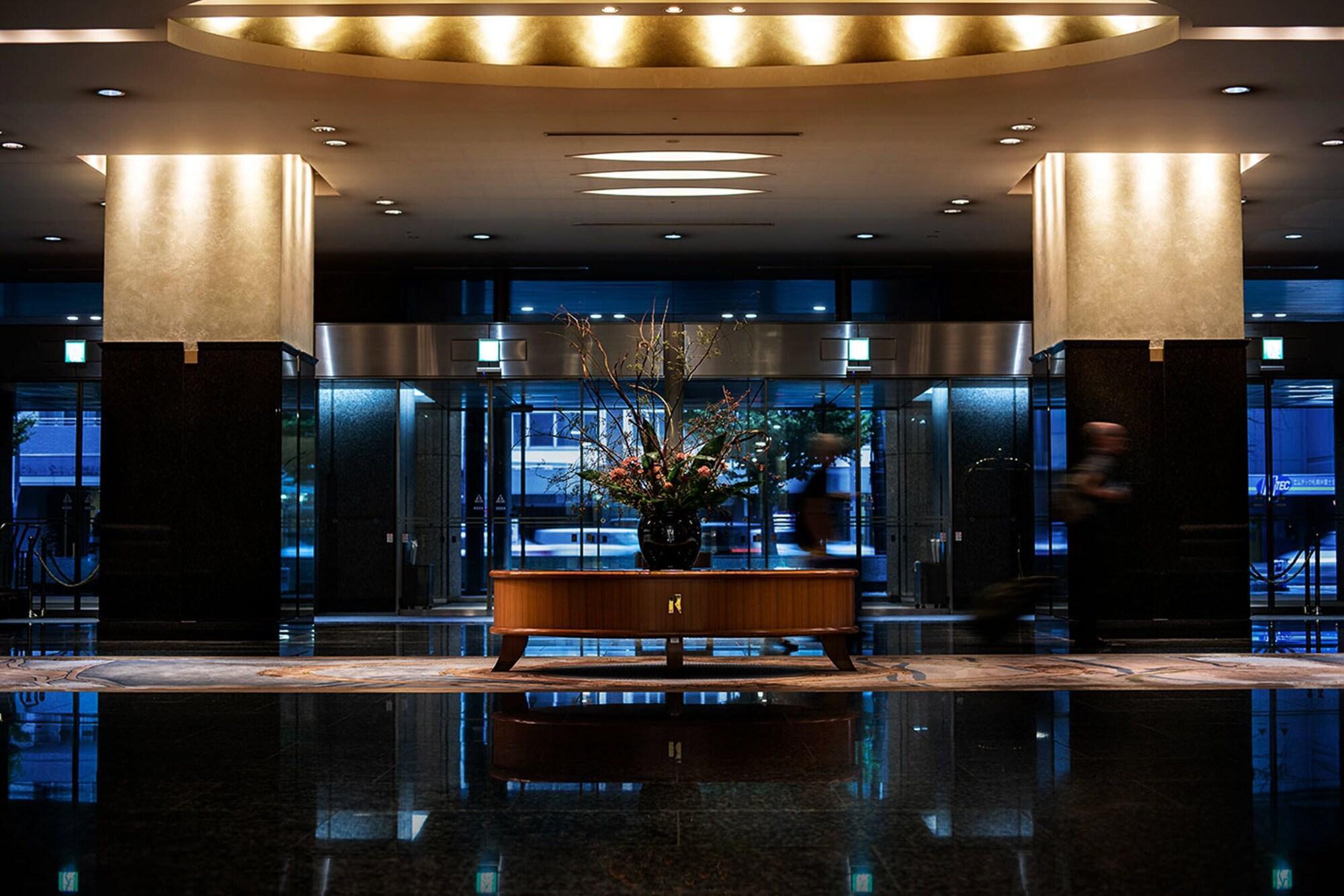 Royton Sapporo Hotel Buitenkant foto The lobby of the hotel