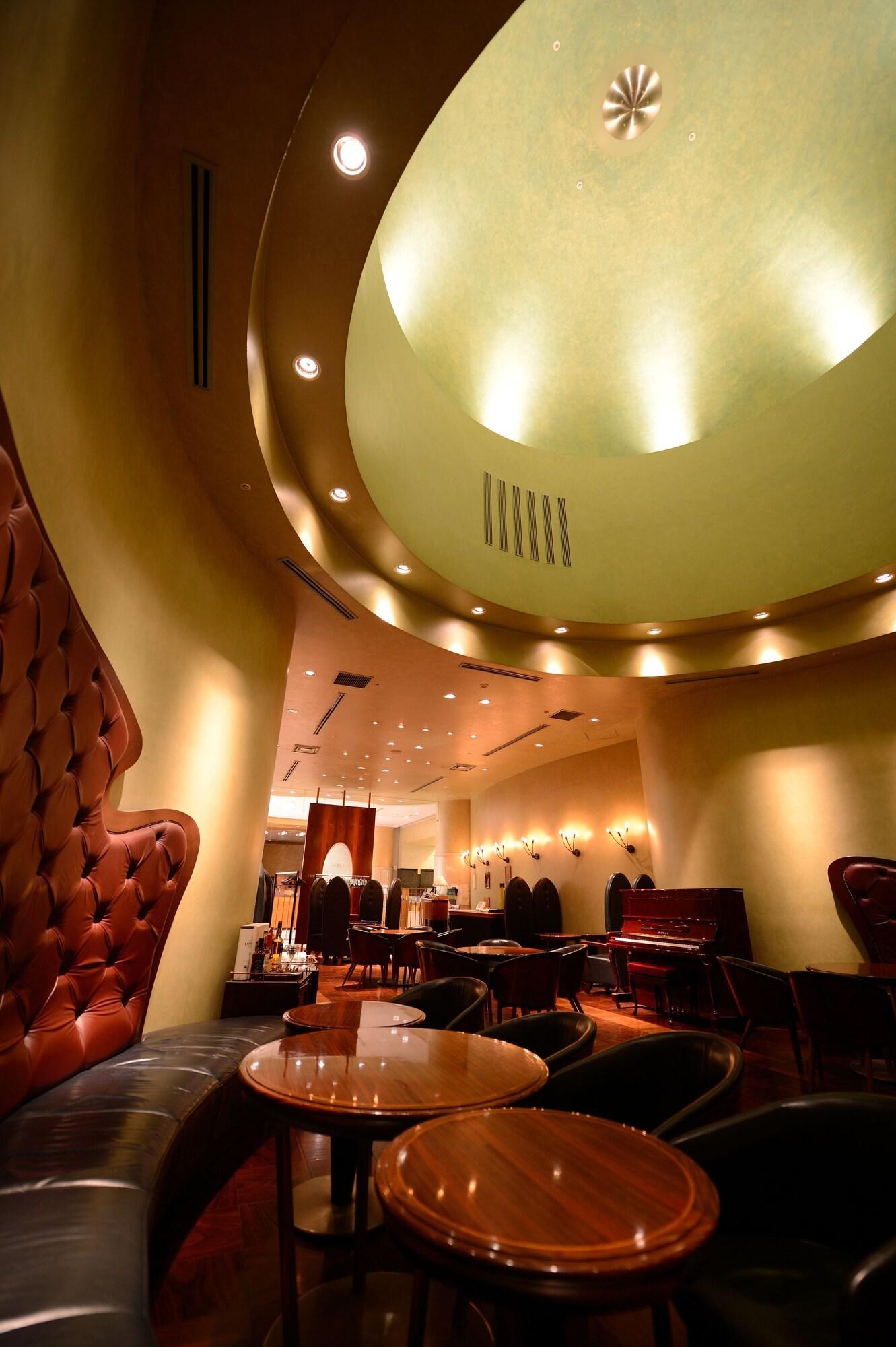Royton Sapporo Hotel Buitenkant foto The interior of the lounge