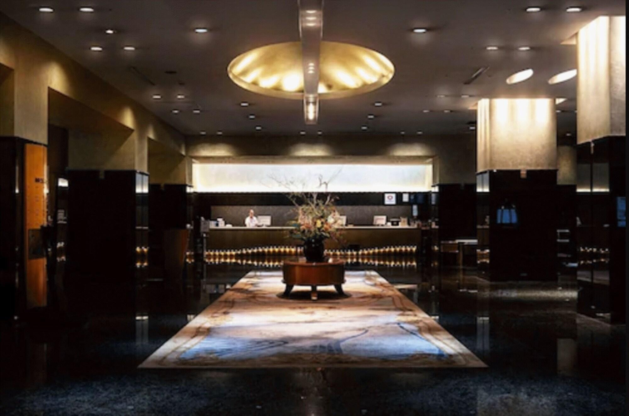 Royton Sapporo Hotel Buitenkant foto The lobby of the hotel
