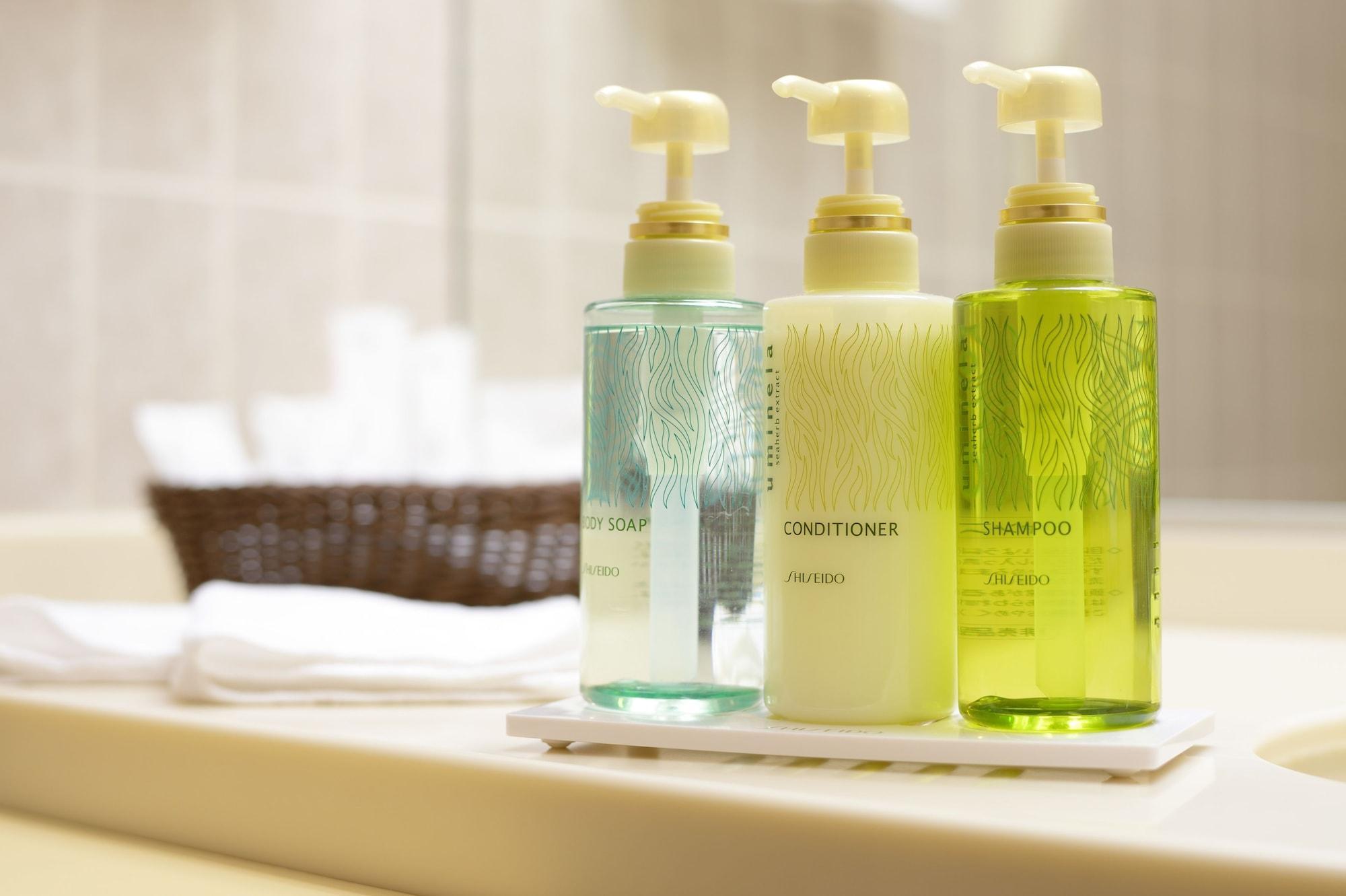 Royton Sapporo Hotel Buitenkant foto Shampoo, conditioner, and body wash