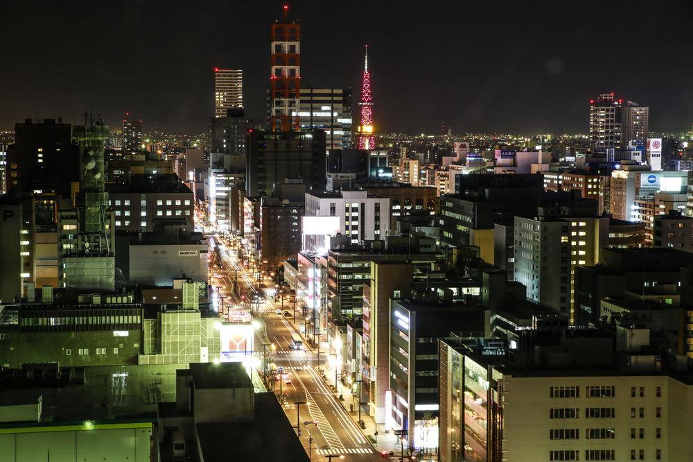 Royton Sapporo Hotel Buitenkant foto View of the city at night